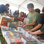 QUEDÓ HABILITADA LA FERIA DEL LIBRO EN PLAZA ESPAÑA