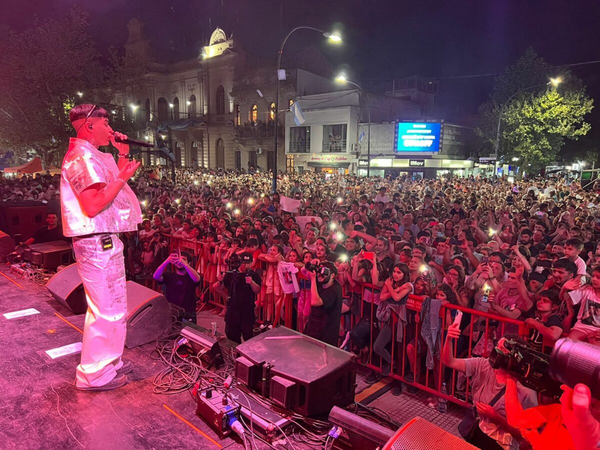 UNA MULTITUD EN LA PREVIA DE LA CELEBRACIÓN POR LOS 170 AÑOS DE CHIVILCOY