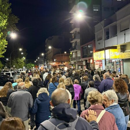 MANIFESTACIÓN DE FE EN VIERNES SANTO: NUMEROSA PARTICIPACIÓN EN EL VÍA CRUCIS
