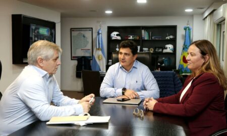EL INTENDENTE FUE RECIBIDO POR EL MINISTRO DE TRANSPORTE BONAERENSE