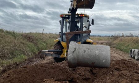 BENÍTEZ: INSTALAN NUEVOS DESAGÜES PLUVIALES PARA FACILITAR EL ESCURRIMIENTO DEL AGUA