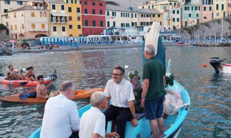EL SACERDOTE FEDERICO LAGOA PARTICIPÓ EN ITALIA DE LA FIESTA DE LA VIRGEN DEL CARMEN