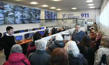 ADULTOS MAYORES RECORRIERON LA CENTRAL 911
