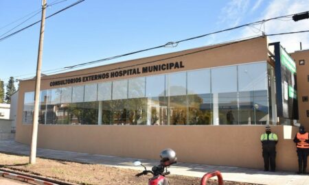 "SEGUIREMOS MODERNIZANDO EL HOSPITAL PARA QUE CUMPLA CON LAS DEMANDAS DE SALUD"