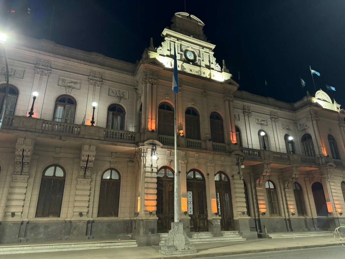 EL INTENDENTE EVALÚA CAMBIOS EN SU GABINETE