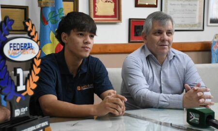 EL INTENDENTE RECIBIÓ AL PILOTO NICOLA ESCALÓN: COMPETIRÁ EN BRASIL
