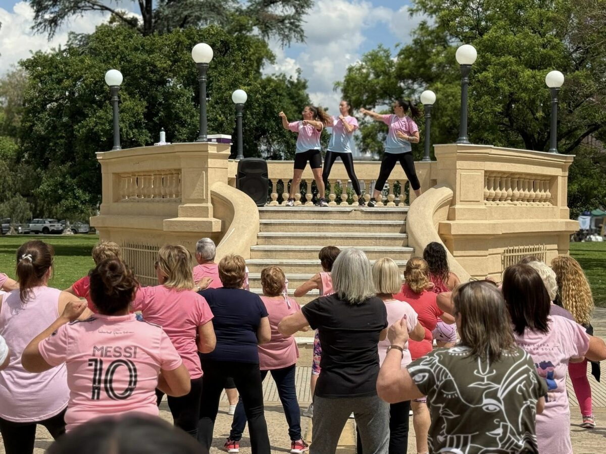PREVENCIÓN DEL CÁNCER DE MAMA: ENCUENTRO DE ENERGÍA, MOVIMIENTO Y BIENESTAR
