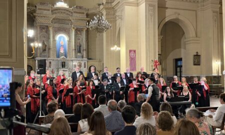 UNO DE LOS MEJORES COROS DEL PAÍS OFRECIÓ EL CONCIERTO DE NAVIDAD EN LA IGLESIA MAYOR