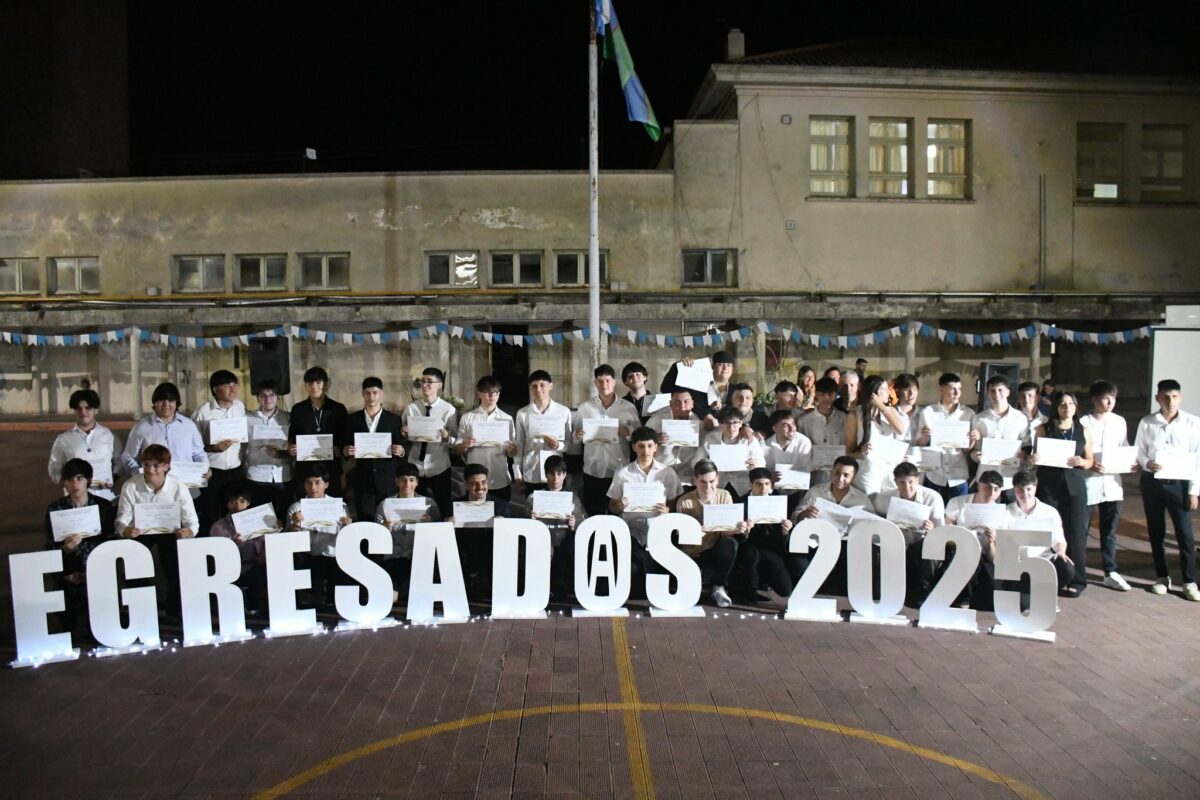 POR PRIMERA VEZ ALUMNOS DE LA ESCUELA TÉCNICA EGRESARON CON CERTIFICADO UNIVERSITARIO
