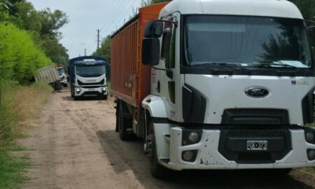 SANCIONAN A CONDUCTORES POR CIRCULAR EN CALLES DE TIERRA LUEGO DE LA LLUVIA