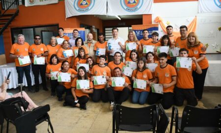 DEFENSA CIVIL: ENTREGA DE CERTIFICADOS A SOCORRISTAS QUE REALIZARON CAPACITACIONES