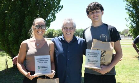 DISTINGUIÓ EL INTENDENTE A DOS DEPORTISTAS