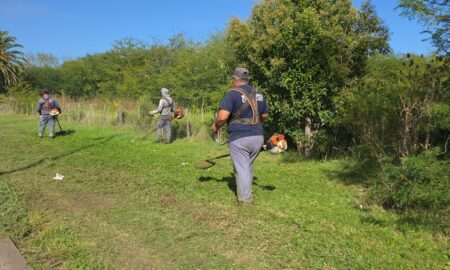 REALIZAN TAREAS DE CONSERVACIÓN Y MEJORAS EN ESPACIOS PÚBLICOS