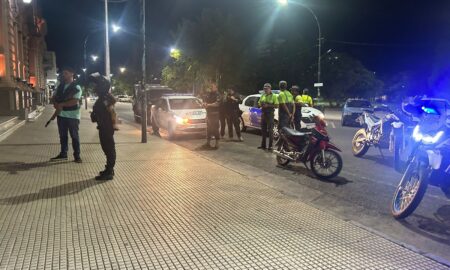 CONTROLES EN EL CENTRO: IDENTIFICARON PERSONAS Y SECUESTRARON VEHÍCULOS