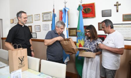 DESCENDIENTES DE ITALIANOS QUE EMIGRARON A CHIVILCOY VISITARON AL INTENDENTE