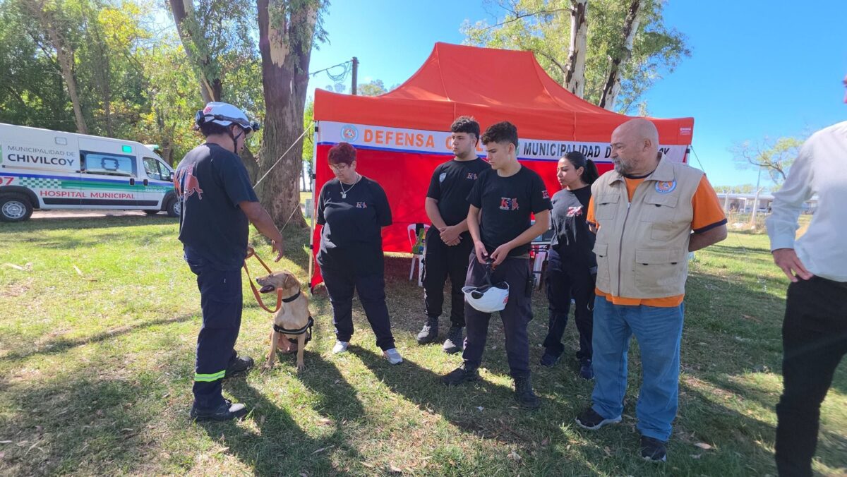 SIMULACRO DE BÚSQUEDA CON PERROS EN EL PARQUE MARTIJA