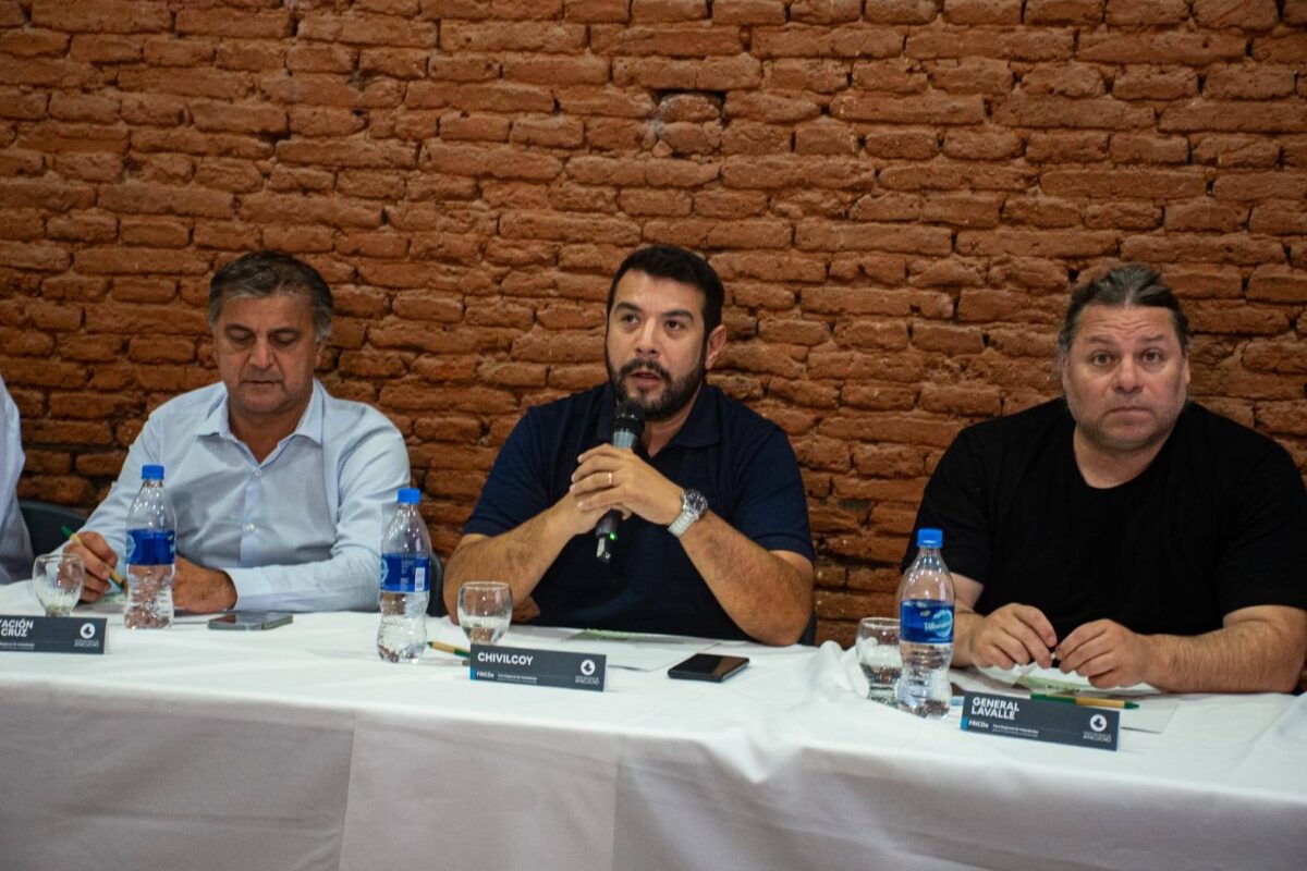 PINOTTI Y LEMME EN EL FORO REGIONAL DE INTENDENTES