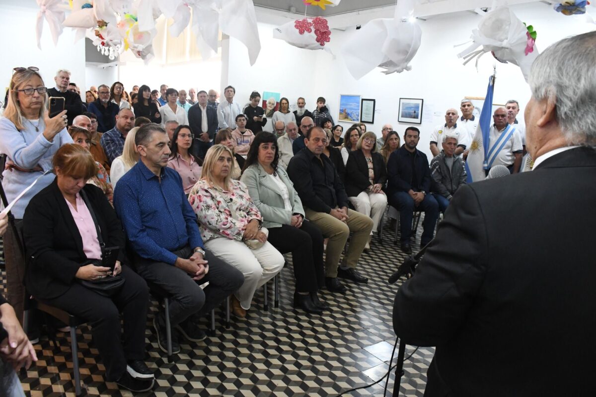 EL INTENDENTE PIDIÓ A LA COMUNIDAD SOSTENER EL COMPROMISO DEMOCRÁTICO