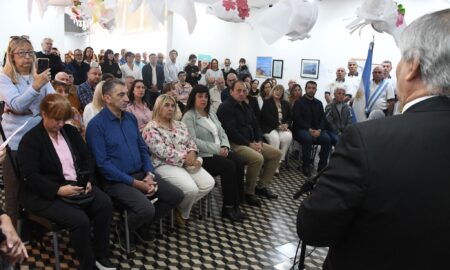 EL INTENDENTE PIDIÓ A LA COMUNIDAD SOSTENER EL COMPROMISO DEMOCRÁTICO