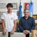 EL INTENDENTE DISTINGUIÓ AL CICLISTA MÁXIMO SALAS ANTES DE SU VIAJE A PANAMÁ