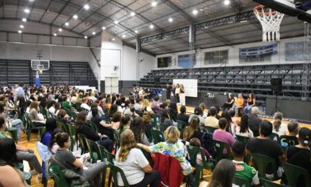 PRESENTARON TALLERES DE OFICIOS CON MÁS DE 700 INSCRIPTOS