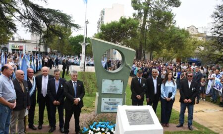EMOTIVO ACTO POR EL DÍA DEL VETERANO CON LA VISITA DE VICTORIA VILLARRUEL: 10 FOTOS