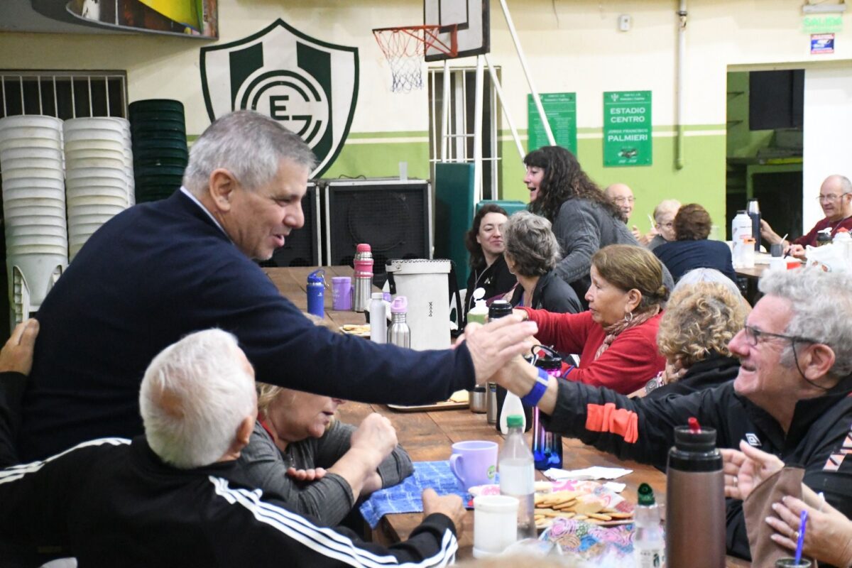 COMENZARON TALLERES PARA ADULTOS MAYORES