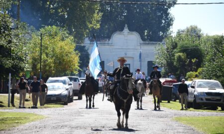 VECINOS Y AUTORIDADES FESTEJARON LOS 117 AÑOS DE BIAUS: ACTO OFICIAL, DESFILE Y BAILE