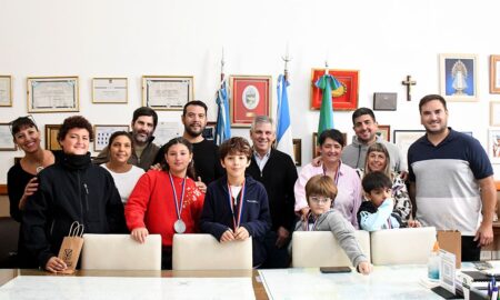 EL INTENDENTE DISTINGUIÓ A DEPORTISTAS DE ARTES MARCIALES