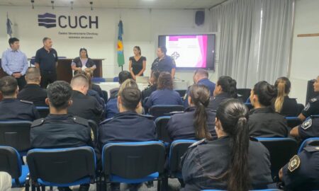 CAPACITAN A PERSONAL POLICIAL SOBRE POLÍTICAS DE GÉNERO Y VIOLENCIA