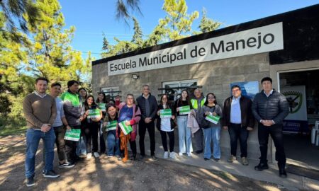 ESCUELA DE MANEJO: NUEVA ENTREGA DE LICENCIAS