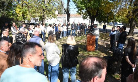 DÍA DEL TRABAJADOR: ACTO OFICIAL Y DISTINCIONES EN PLAZA "MARTÍN FIERRO"