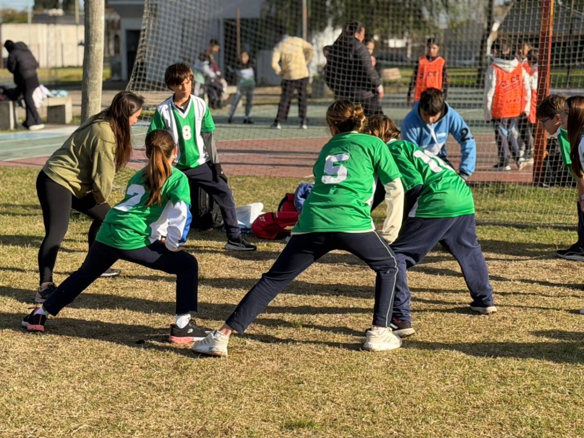 COMENZARON LOS JUEGOS ESCOLARES EN EL POLIDEPORTIVO