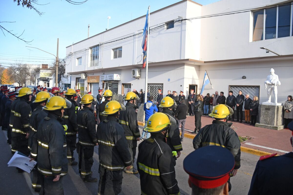 FUE CELEBRADO EL DÍA DEL BOMBERO VOLUNTARIO