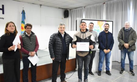 "CAPACITAR PARA APRENDER": MÁS DE 70 VECINOS COMPLETARON SU FORMACIÓN