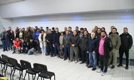 EL INTENDENTE AFIRMÓ QUE LA AYUDA A CLUBES "ES INVERSIÓN PARA TODA LA COMUNIDAD"