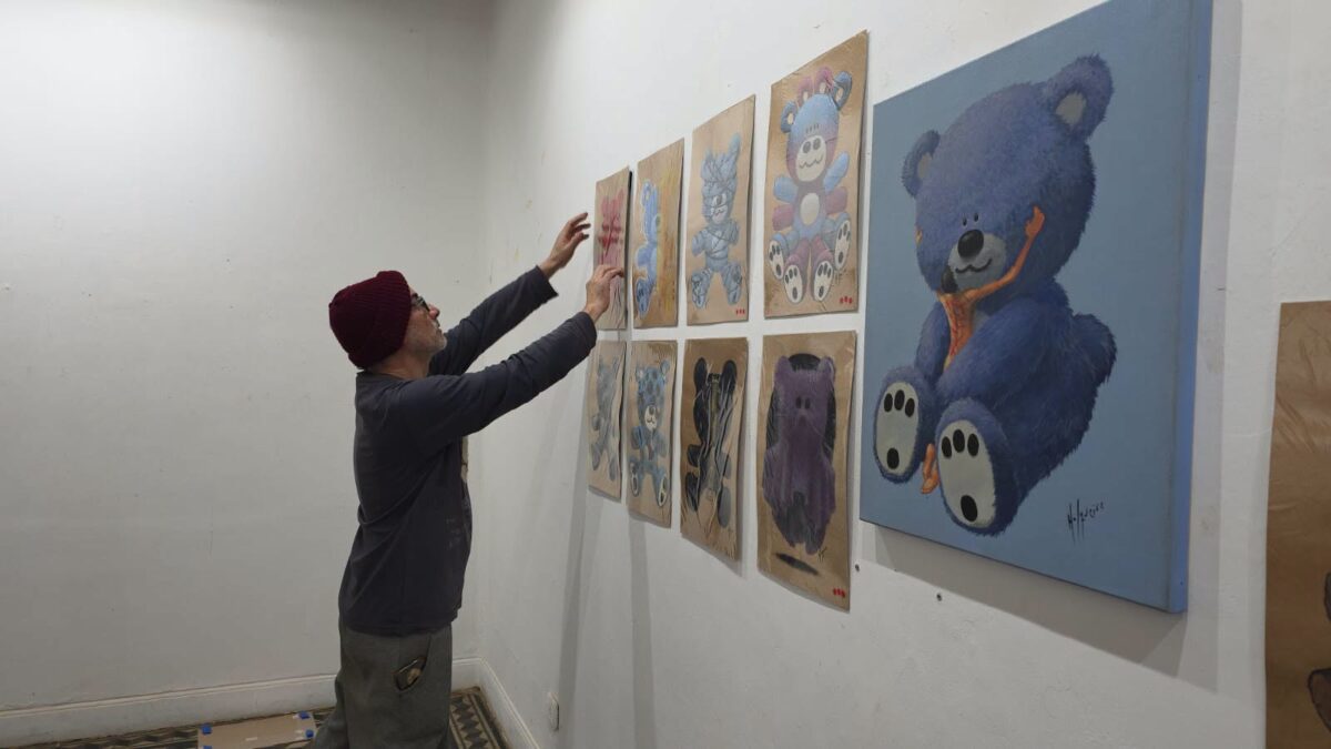 INAUGURAN MUESTRA DE DIBUJOS, PINTURAS Y ESCULTURAS DE MARCELO MOSQUEIRA