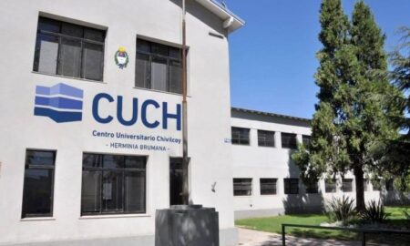 EN EL CENTRO UNIVERSITARIO: CHARLA PARA DEUDORES SOBRE USO RESPONSABLE DEL CRÉDITO