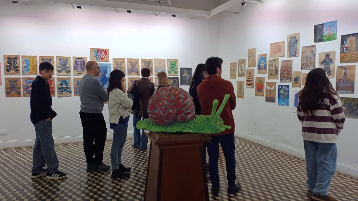 MARCELO MOSQUEIRA EXPONE MÁS DE 300 OBRAS