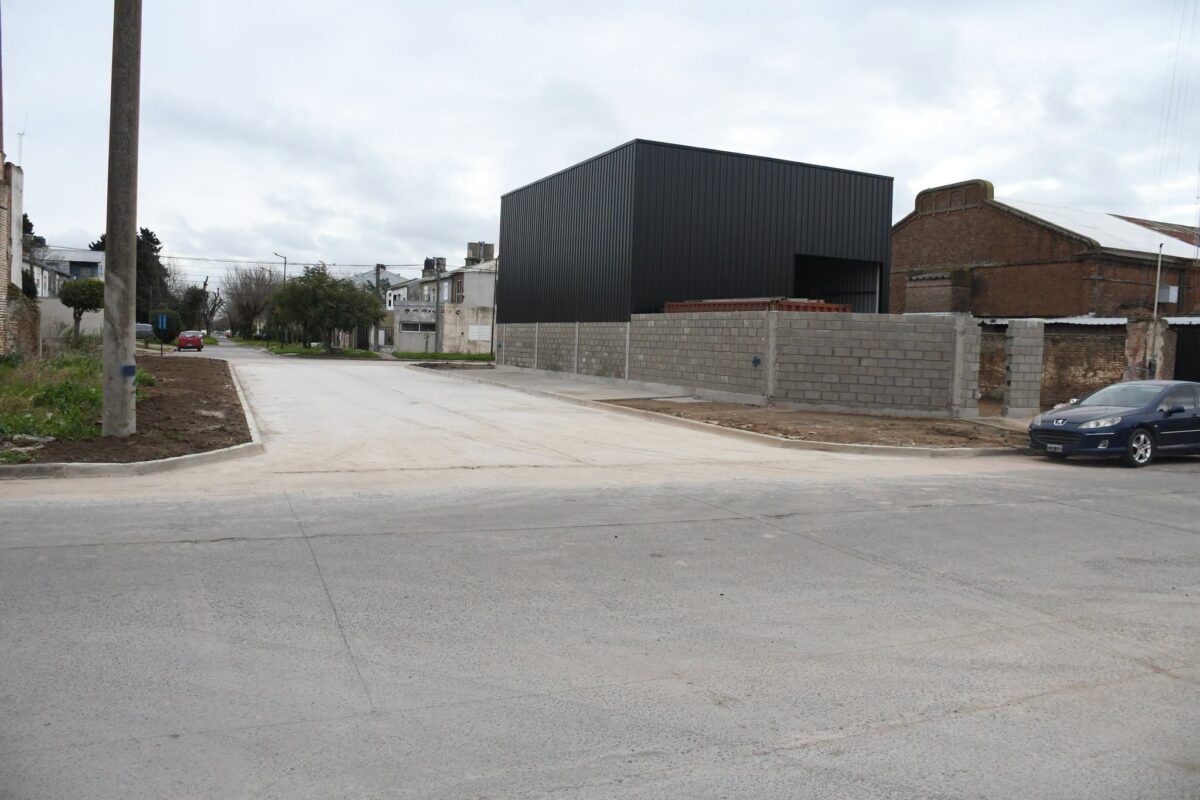 HABILITARON NUEVAS CUADRAS DE PAVIMENTO EN EL BARRIO "SAN MARTÍN"