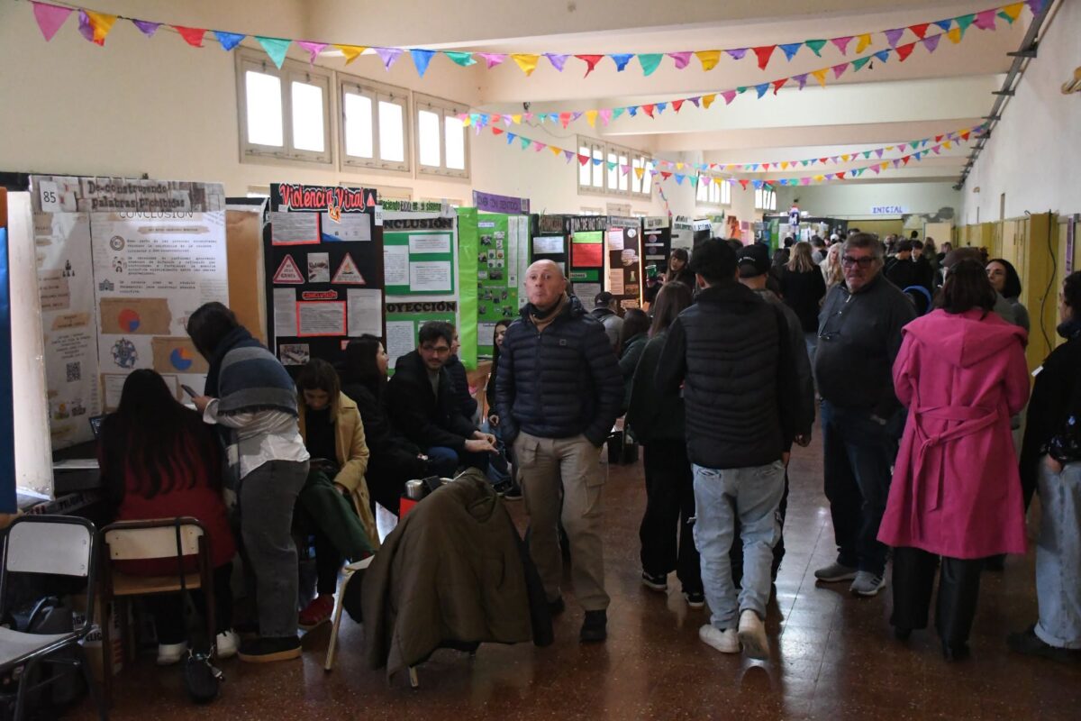 EN LA ESCUELA TÉCNICA: FERIA REGIONAL DE EDUCACIÓN, ARTE, CIENCIA Y TECNOLOGÍA
