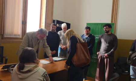 LEY DE REGULARIZACIÓN DOMINIAL: VECINOS FIRMARON SUS TÍTULOS DE PROPIEDAD