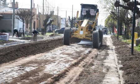 SE CONSTRUYE CORDÓN Y CUNETA EN LA ZONA DEL CLUB INDEPENDIENTE