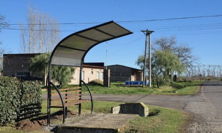 GOROSTIAGA: INSTALARON NUEVOS REFUGIOS EN PARADAS DE COLECTIVOS