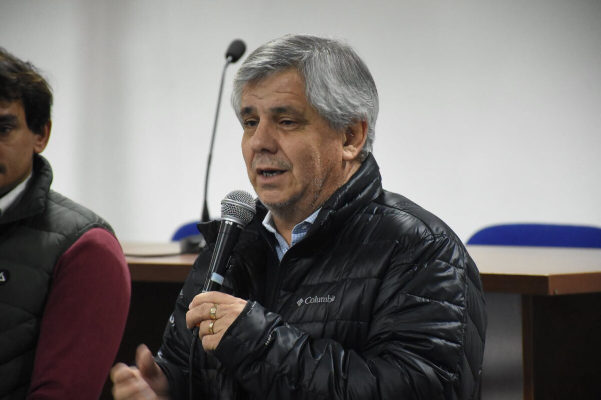 VECINOS MOROSOS: "LE PEDIMOS A LOS QUE PUEDEN PAGAR QUE SE PONGAN AL DÍA"