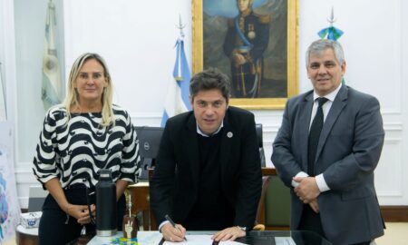 BRITOS Y KICILLOF FIRMARON CONTRATO PARA COMPRA DE MAQUINARIA: MÁS DE 580 MILLONES