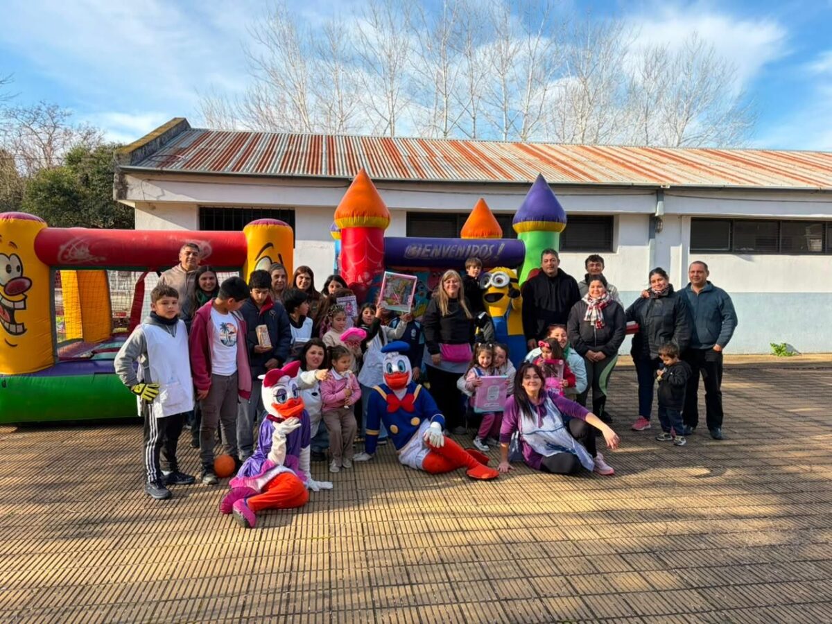 CELEBRAN LA SEMANA DE LA NIÑEZ EN ESCUELAS RURALES