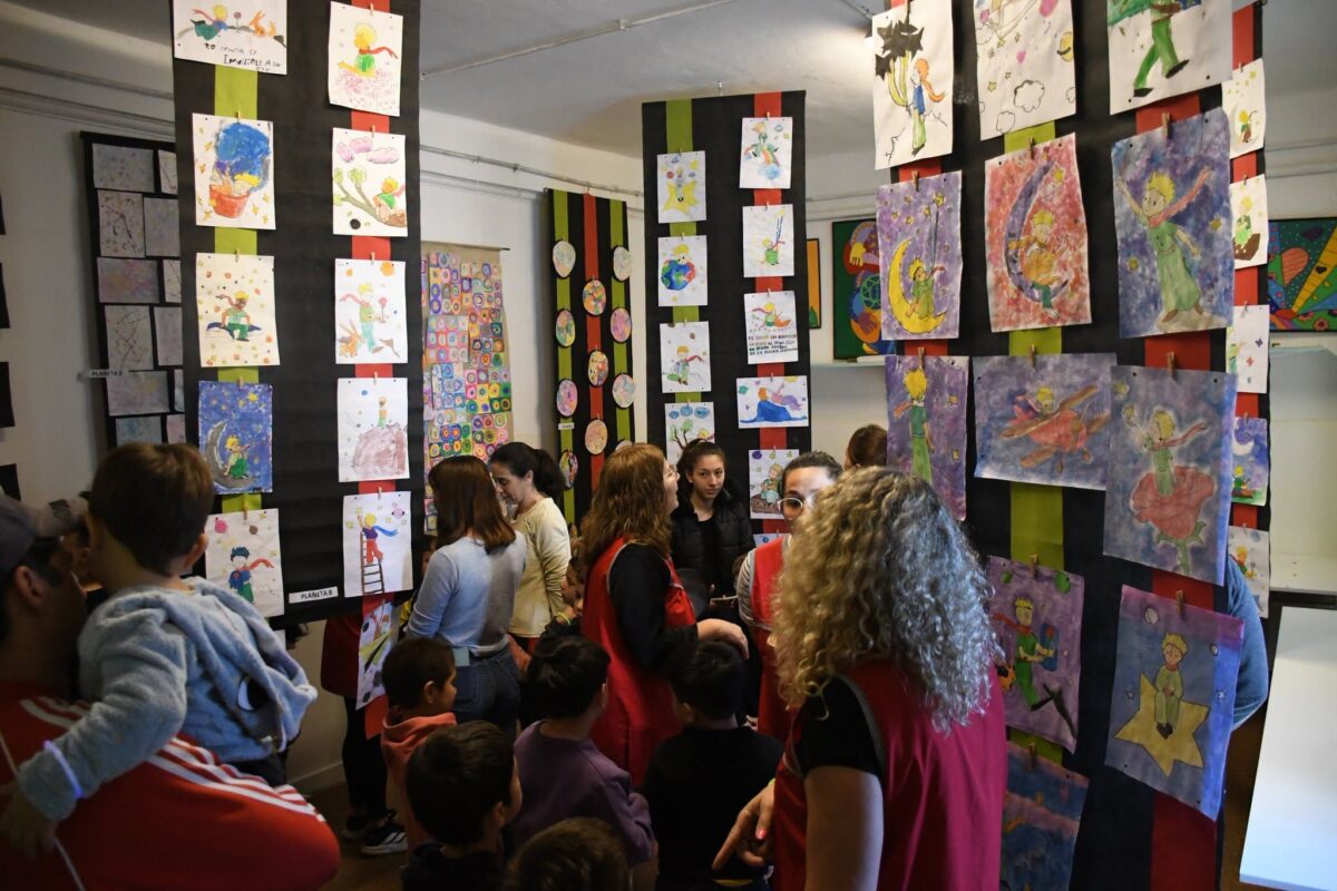 EL CENTRO EDUCATIVO VARELA PRESENTÓ MUESTRA ARTÍSTICA
