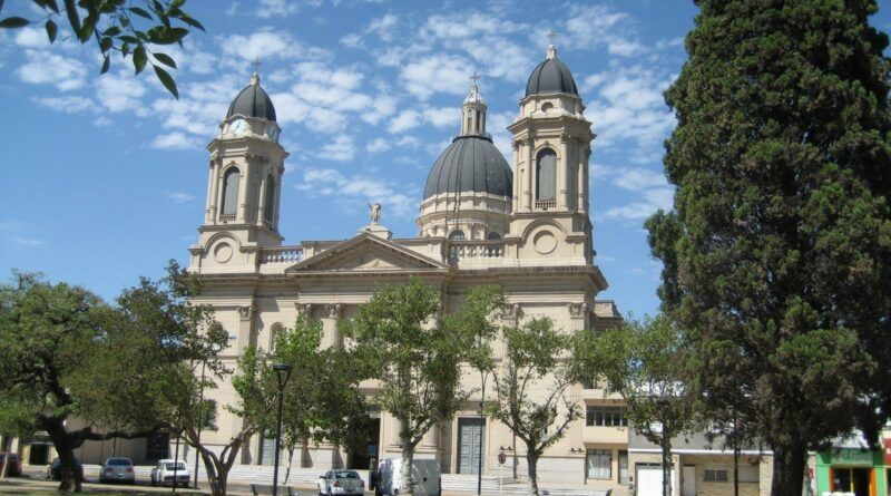 EN LAS ESCALINATAS DE LA IGLESIA MAYOR HABRÁ UN FESTIVAL DE BANDAS MUSICALES
