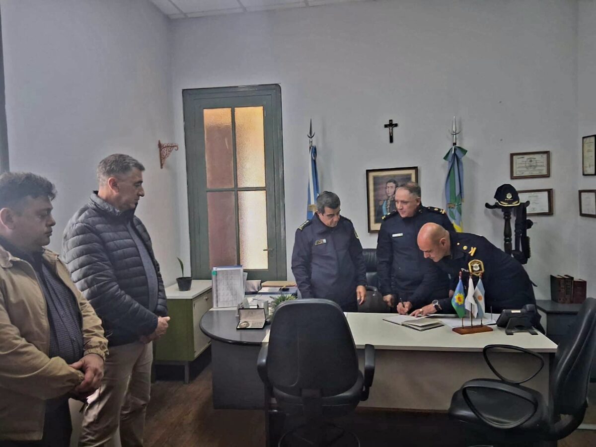 EL COMISARIO CARLOS PEROTTI ES EL NUEVO JEFE DE LA POLICÍA COMUNAL